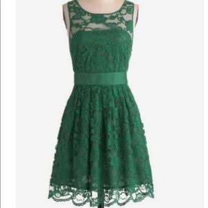 BB Dakota Green Lace Dress 2